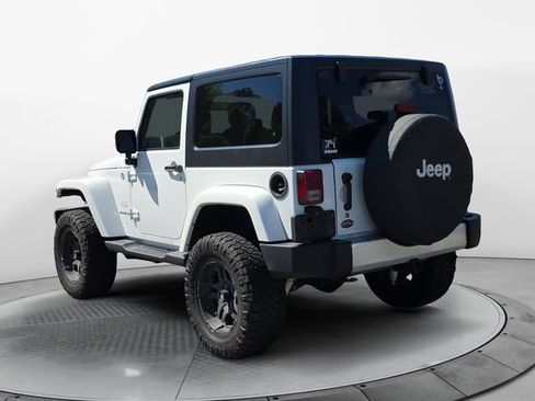 Used 2015 Jeep Wrangler Sahara w/ Connectivity Group AWD/4WD image 3