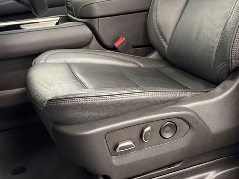 Used 2022 GMC Yukon XL Denali image 19