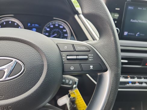 Used 2023 Hyundai Sonata SE w/ Preferred Accessory Package FWD image 27