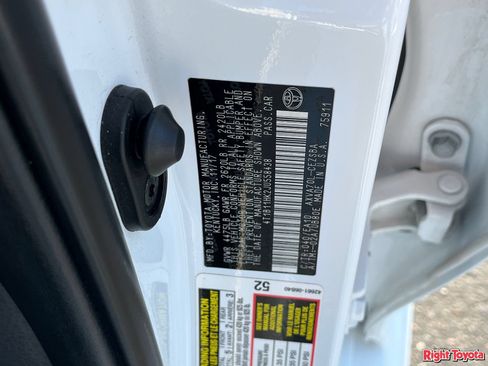 Certified 2018 Toyota Camry SE w/ Protection Package (Q2) FWD image 33