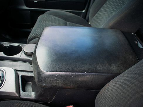 Used 2010 Toyota Tundra 4x4 Double Cab image 24