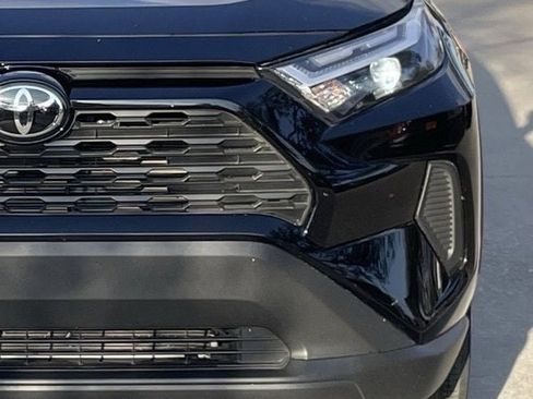 Used 2023 Toyota RAV4 XLE image 7