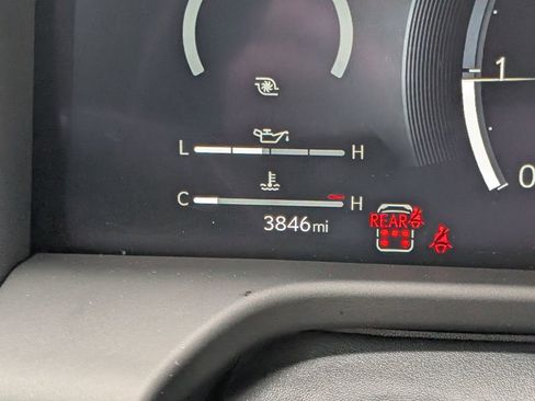 Used 2025 Lexus GX 550 w/ Accessory Package (2T) image 21