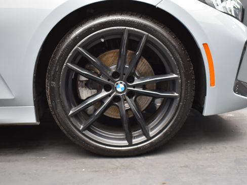 Used 2023 BMW 330i xDrive Sedan w/ M Sport Package AWD/4WD image 5