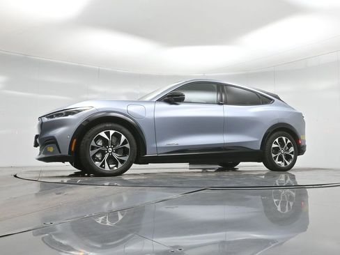 Certified 2022 Ford Mustang Mach-E Premium image 51