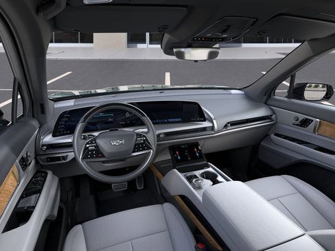 New 2026 Cadillac Vistiq Luxury w/ LPO, Floor Liner Package AWD/4WD image 15