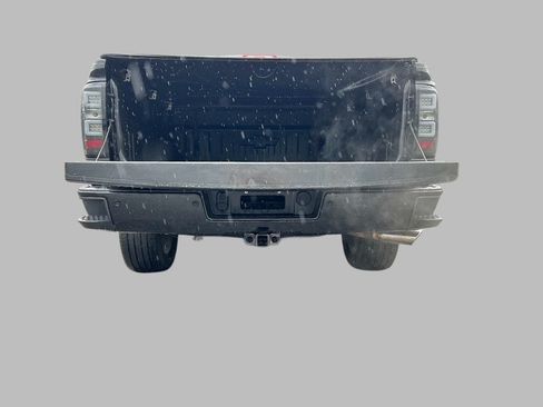 Used 2018 Chevrolet Silverado 1500 LTZ Z71 w/ Redline Edition AWD/4WD image 11