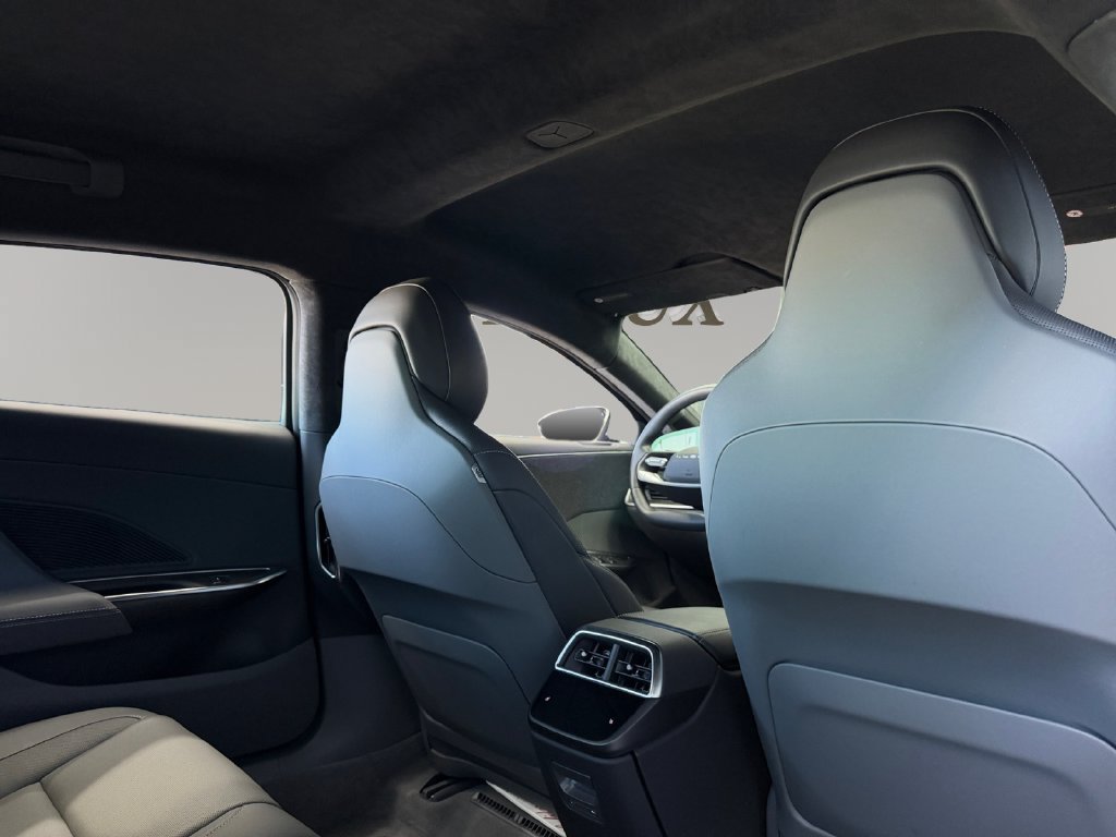 Used 2023 Lucid Air Pure RWD image 27