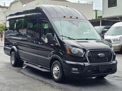 Used 2024 Ford Transit 350 XLT AWD/4WD image 9