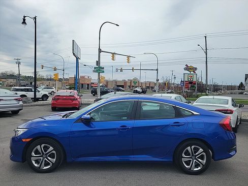 Used 2018 Honda Civic LX image 2