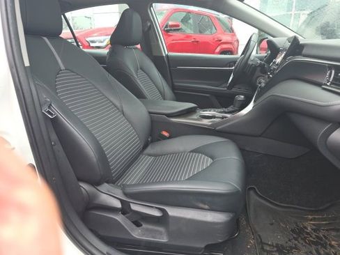 Used 2023 Toyota Camry SE w/ Blackout Package (TMS) image 6