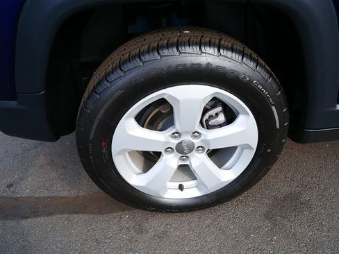 Used 2021 Jeep Compass Latitude w/ Convenience Group AWD/4WD image 35