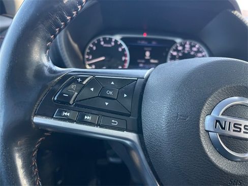 Used 2022 Nissan Sentra SR w/ SR Premium Package image 13