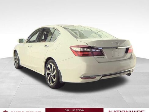 Used 2017 Honda Accord EX image 11