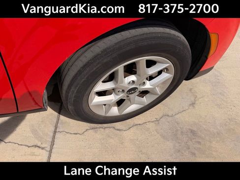 Certified 2025 Kia Soul LX w/ LX Technology Package image 11