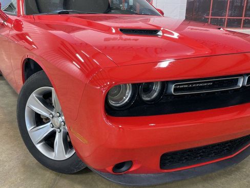 Used 2020 Dodge Challenger SXT RWD image 10