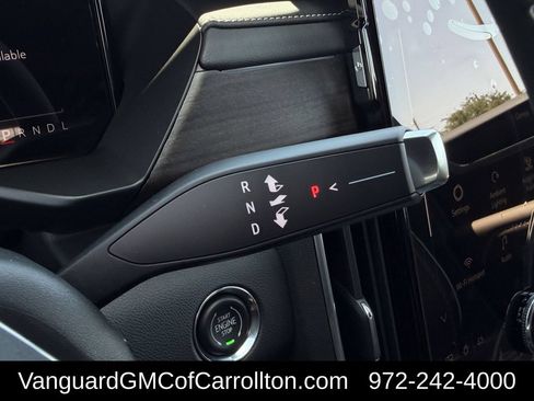 New 2026 GMC Acadia Denali Ultimate w/ LPO, Floor Liner Package AWD/4WD image 15