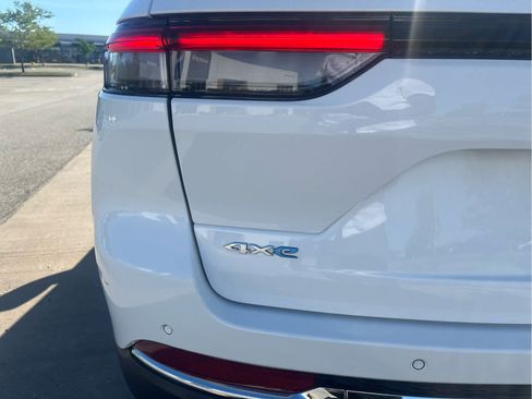 Used 2022 Jeep Grand Cherokee Limited 4xe AWD/4WD image 9