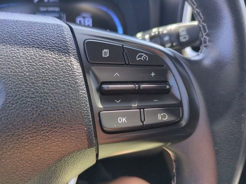 Used 2025 Hyundai Venue SEL FWD image 21