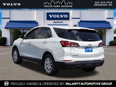 Used 2022 Chevrolet Equinox LS w/ LPO, Floor Liner Package FWD image 6