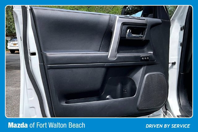 Used 2024 Toyota 4Runner Limited AWD/4WD image 17