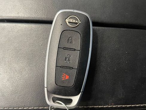 Certified 2025 Nissan Rogue S FWD image 18