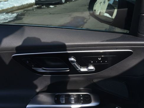 Used 2025 Mercedes-Benz C 300 Sedan image 11
