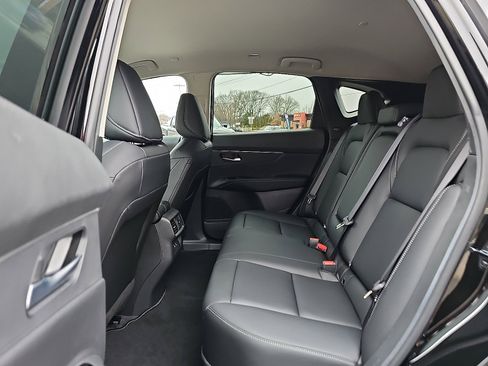 Certified 2025 Nissan Murano SV AWD/4WD image 11