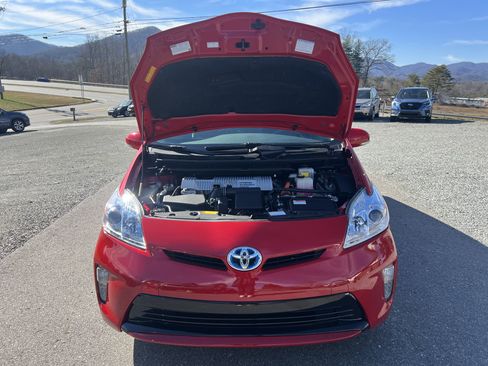 Used 2015 Toyota Prius Four image 20