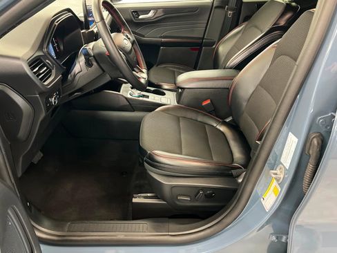 Used 2025 Ford Escape ST-Line Select image 17