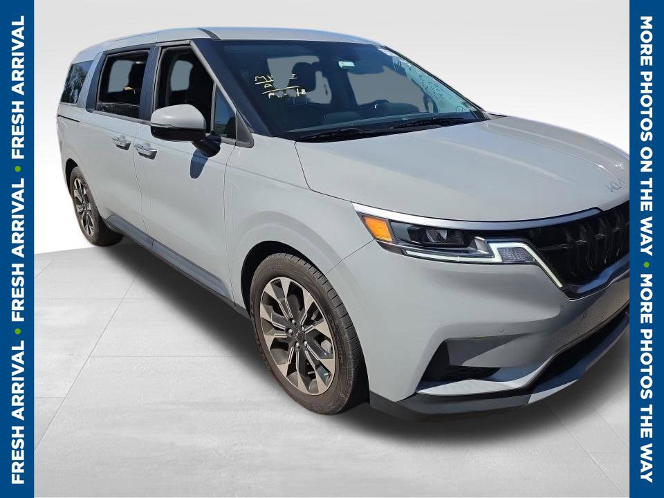 Used 2024 Kia Carnival EX FWD image 1