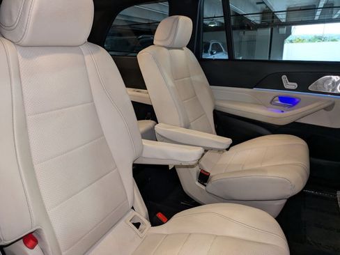 Used 2024 Mercedes-Benz GLS 450 4MATIC image 21