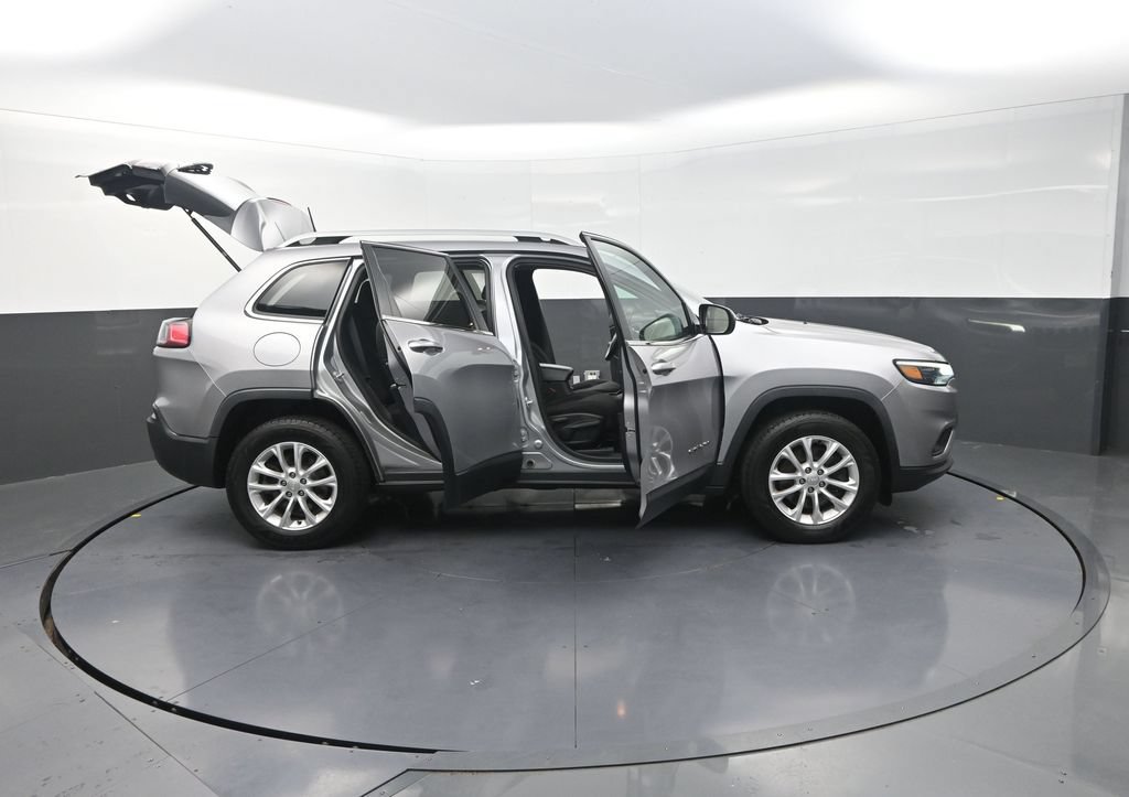 Used 2019 Jeep Cherokee Latitude w/ Popular Appearance Group AWD/4WD image 35