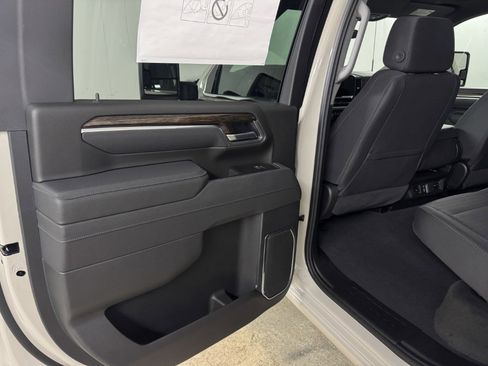 New 2026 GMC Sierra 2500 SLE image 38