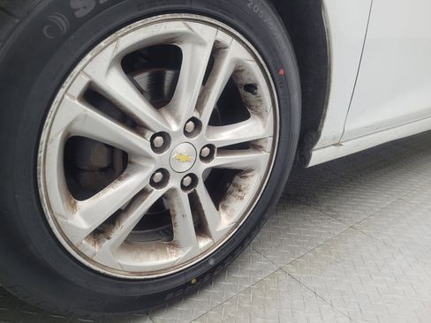 Used 2017 Chevrolet Cruze LT w/ Convenience Package image 31