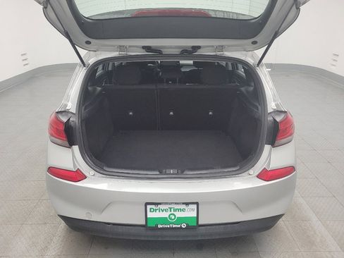 Used 2019 Hyundai Elantra GT image 29