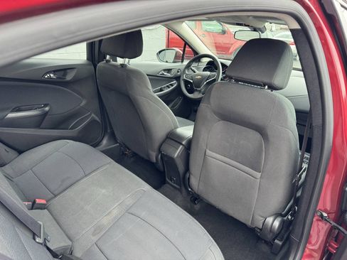 Used 2017 Chevrolet Cruze LT w/ Convenience Package FWD image 22
