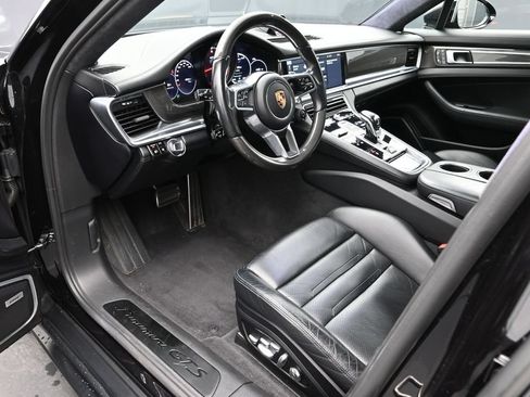 Certified 2019 Porsche Panamera GTS w/ Premium Package Plus AWD/4WD image 4