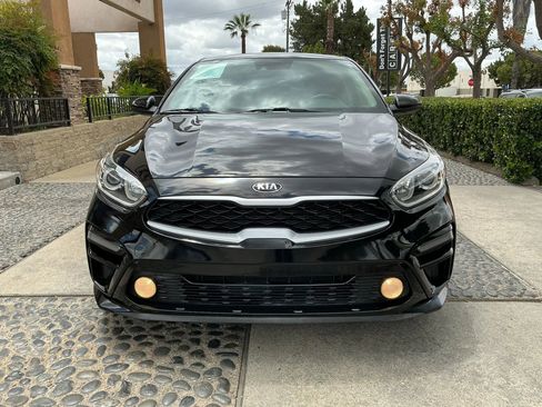 Used 2019 Kia Forte LXS FWD image 2