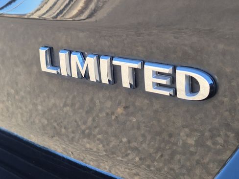 Used 2020 Jeep Grand Cherokee Limited image 13