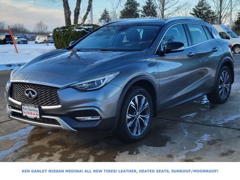 Used 2018 INFINITI QX30 Premium w/ Cargo Package image 7