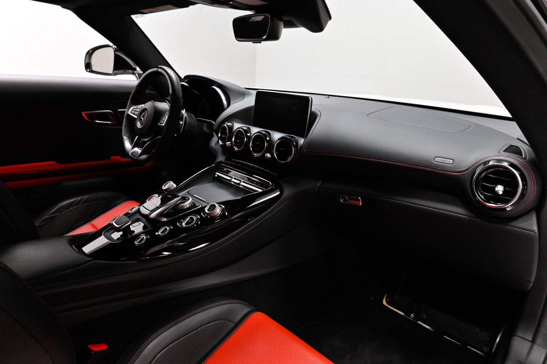 Used 2018 Mercedes-Benz AMG GT Roadster image 34
