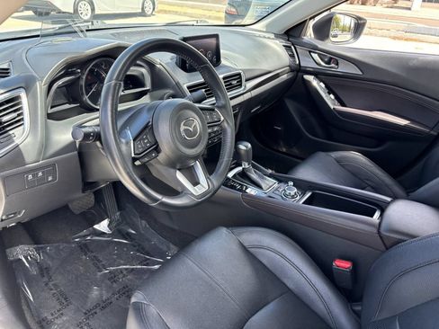 Used 2017 MAZDA MAZDA3 Grand Touring w/ Premium Equipment Package FWD image 16