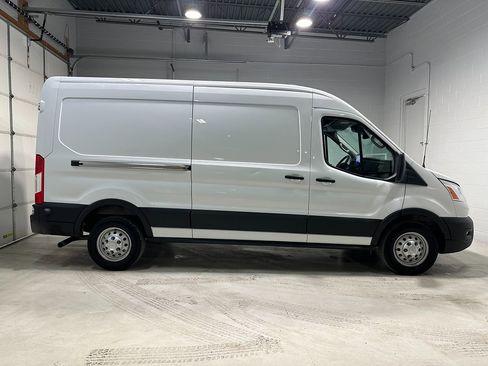 Used 2020 Ford Transit 250 Medium Roof AWD w/ Interior Upgrade Package image 2