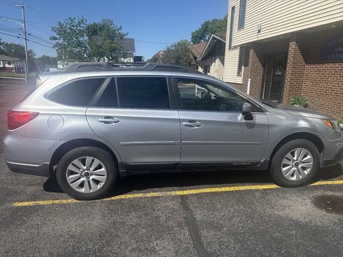 Used 2016 Subaru Outback 2.5i Premium AWD/4WD image 14