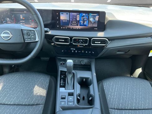 New 2026 Nissan Sentra SV w/ SV Convenience Package FWD image 4