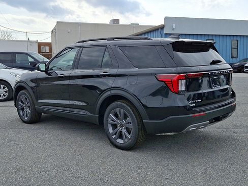 New 2026 Ford Explorer Active w/ Active Comfort Package AWD/4WD image 3