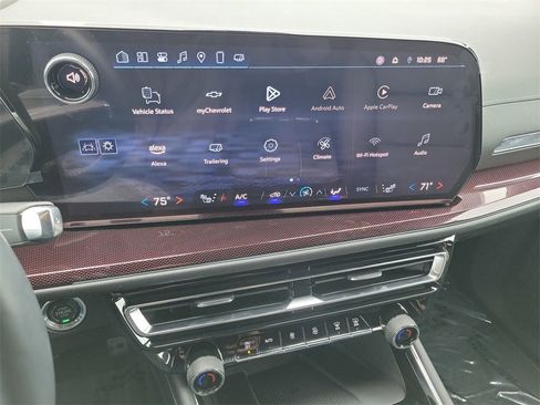 Certified 2025 Chevrolet Traverse Z71 w/ LPO, Cargo Package image 13