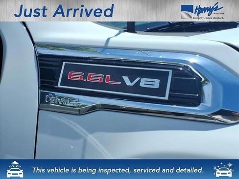 Certified 2022 GMC Sierra 2500 Pro w/ Convenience Package AWD/4WD image 3