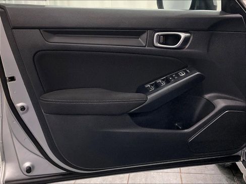 Used 2023 Honda Civic LX image 9